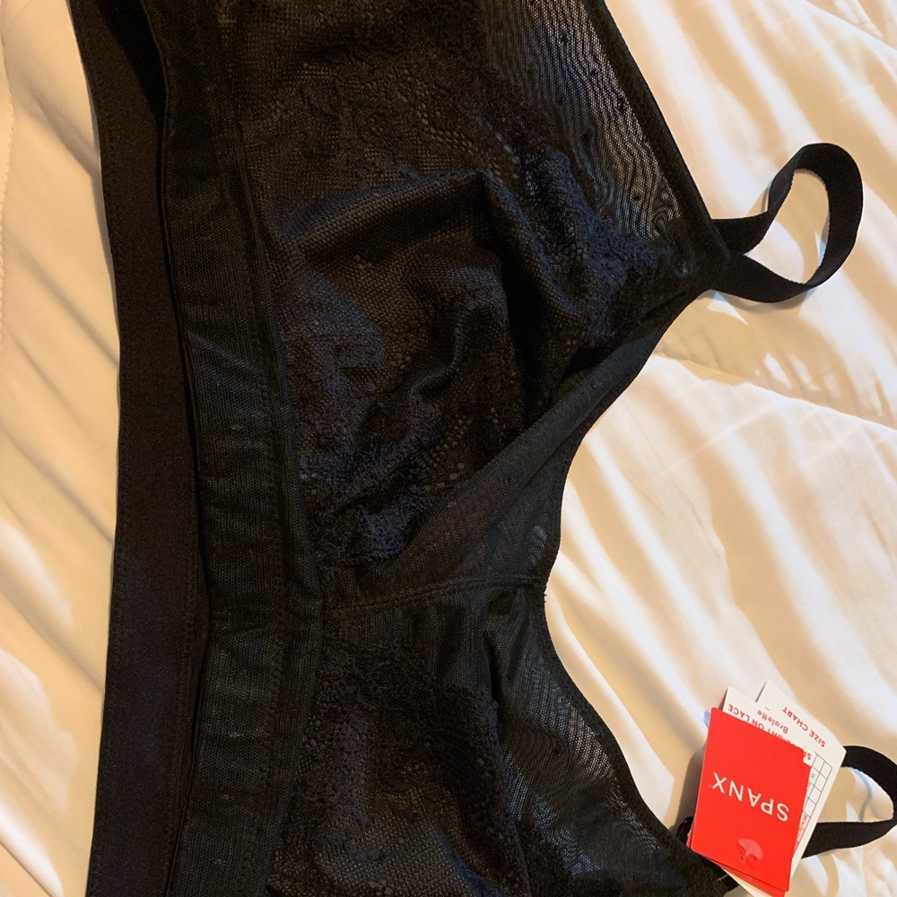 Spanx. Spotlight on Lace Bralette. 2X. Black.